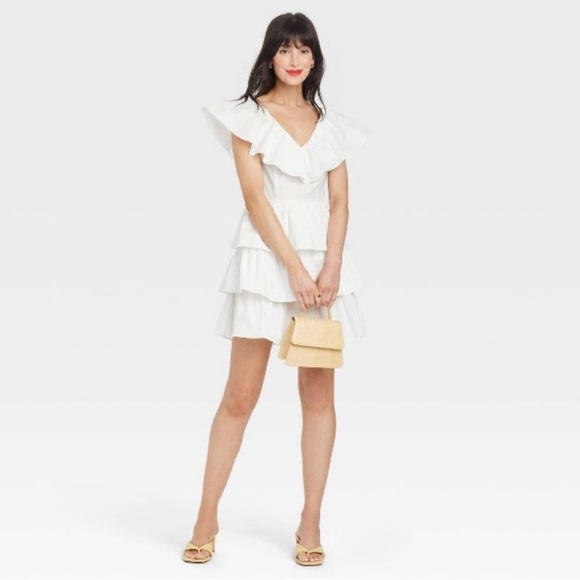 White ruffle dress size s - Picture 3 of 3